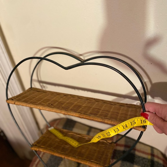 Shelf- heart shaped wall shelf - Picture 9 of 10